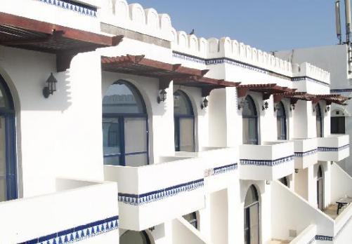 Beach Hotel Muskat Bagian luar foto