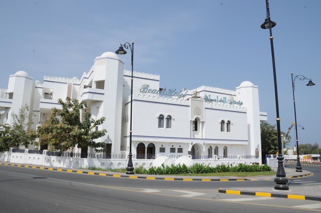Beach Hotel Muskat Bagian luar foto