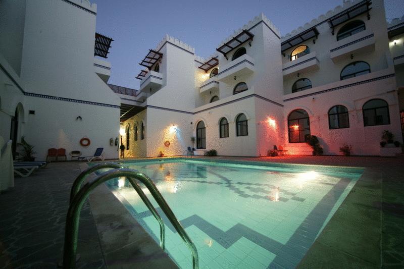 Beach Hotel Muskat Bagian luar foto