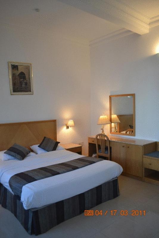Beach Hotel Muskat Bagian luar foto